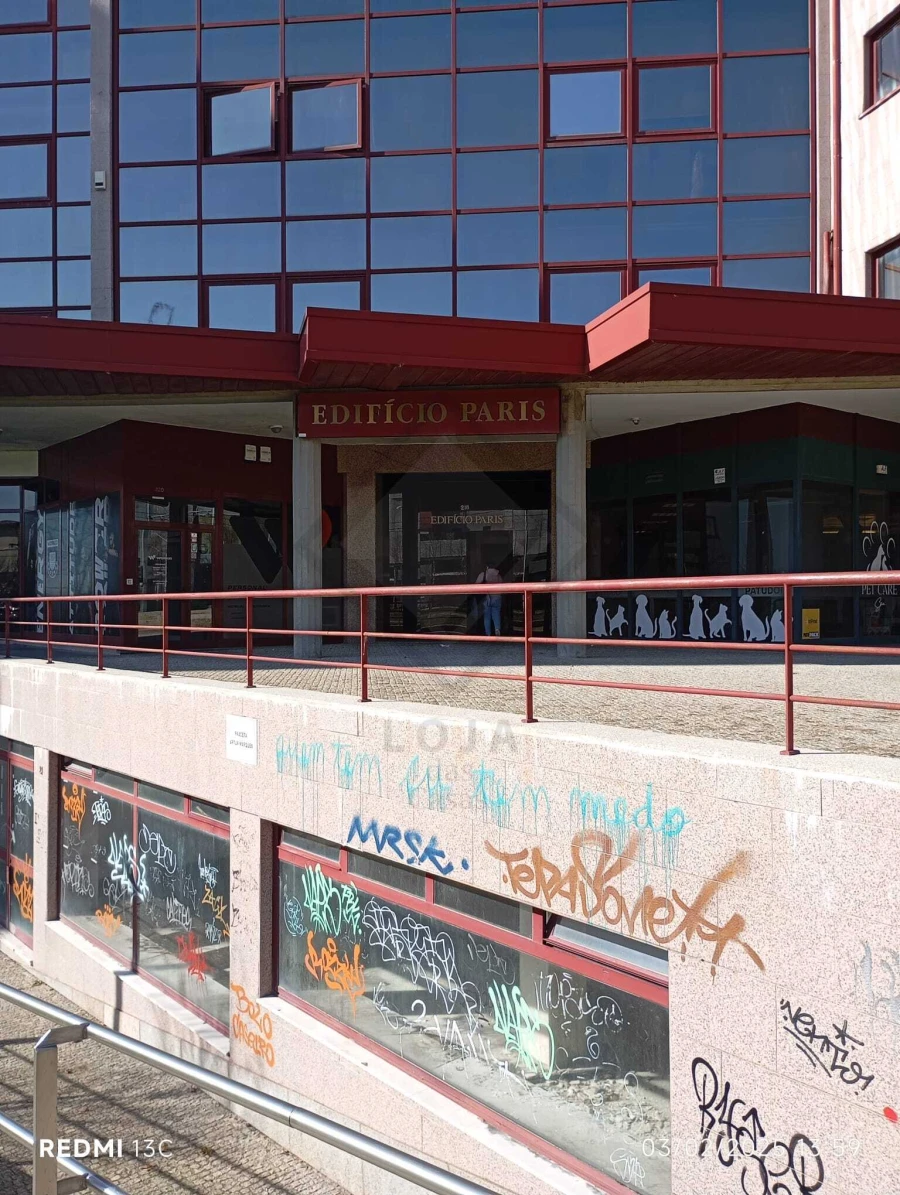 Loja para Venda em Cidade da Maia Foto 1