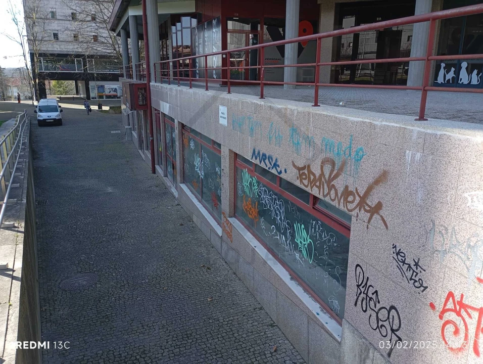 Loja para Venda em Cidade da Maia Foto 15