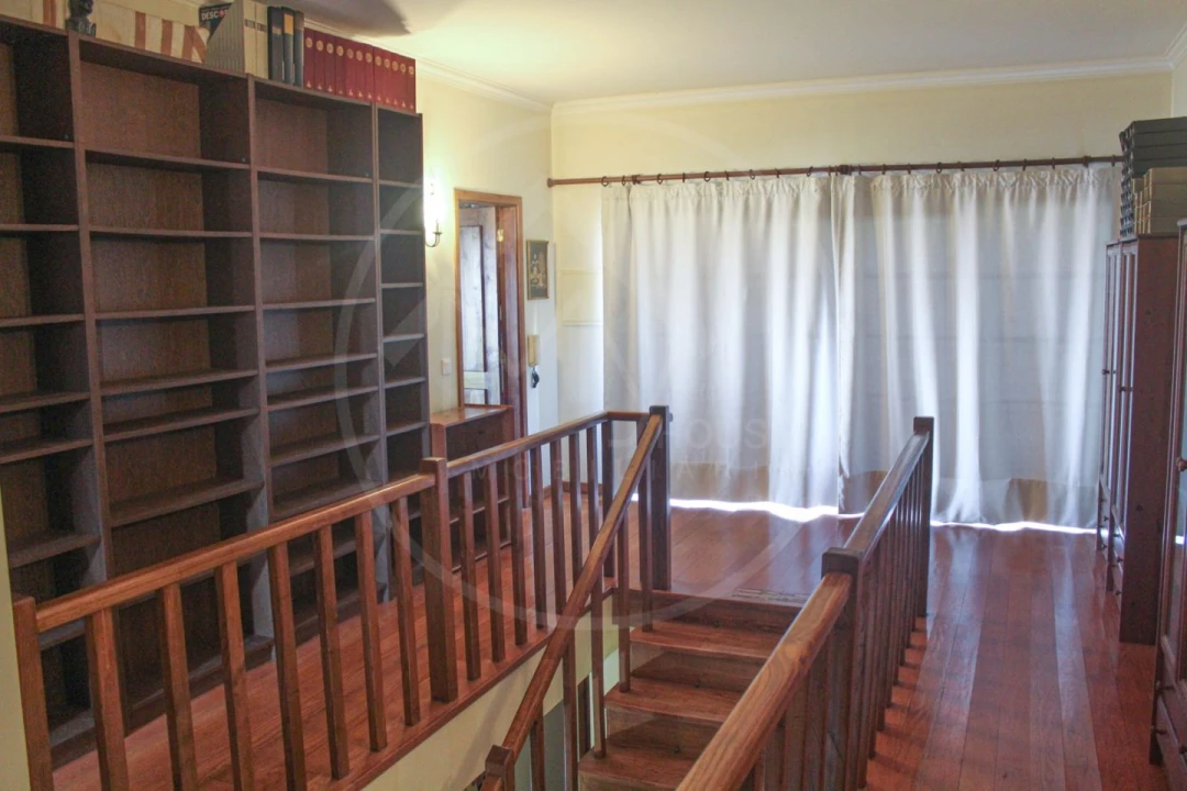 Moradia T4 para Venda em Costa Foto 6