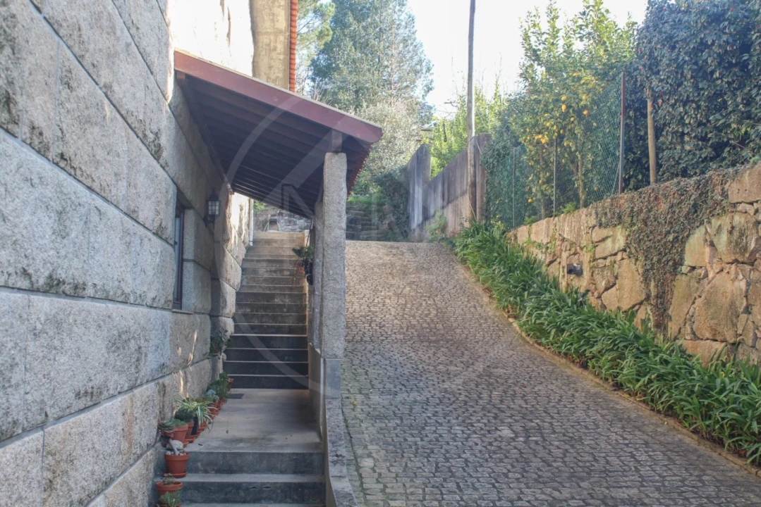 Moradia T4 para Venda em Costa Foto 10