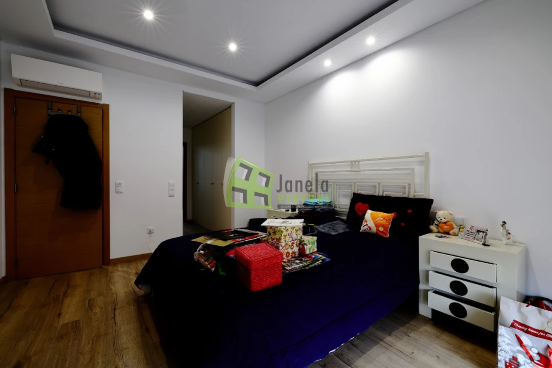 Moradia T4 para Venda em Alhos Vedros Foto 13