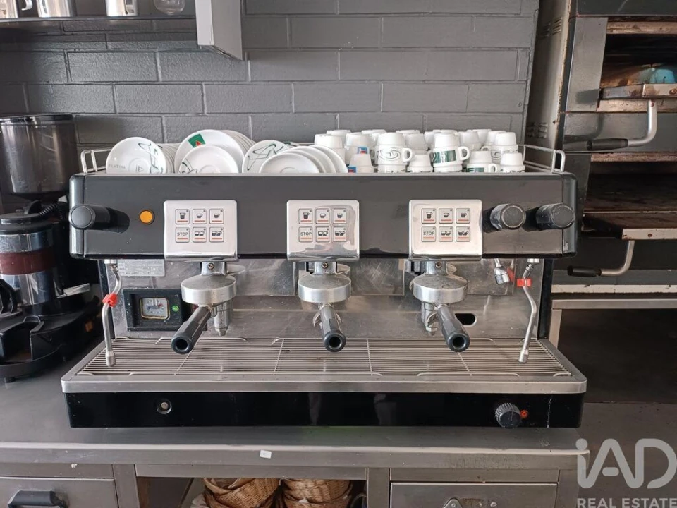 Loja para Venda em Carnaxide e Queijas Foto 16