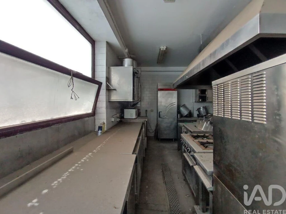 Loja para Venda em Carnaxide e Queijas Foto 22