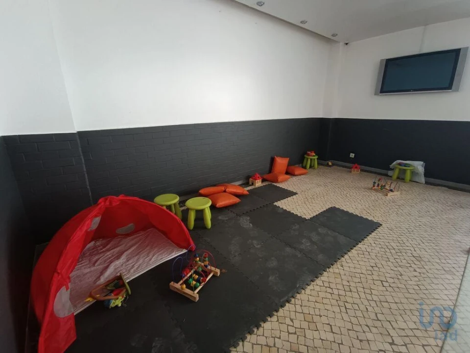 Loja para Venda em Carnaxide e Queijas Foto 12