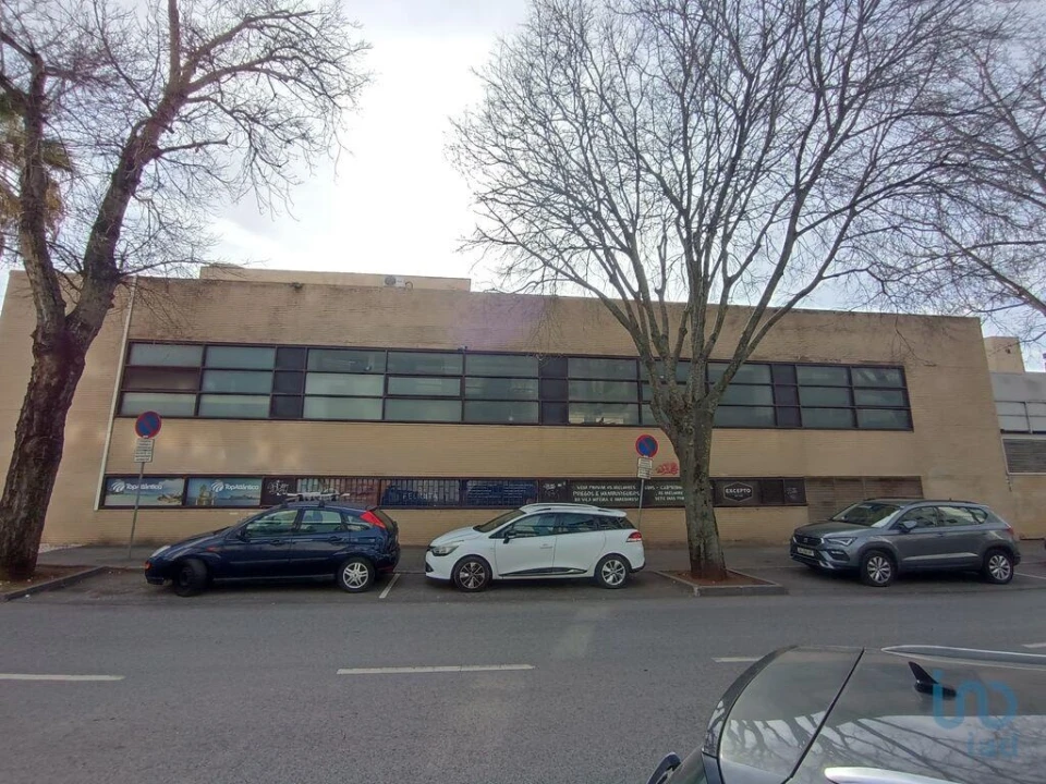 Loja para Venda em Carnaxide e Queijas Foto 1