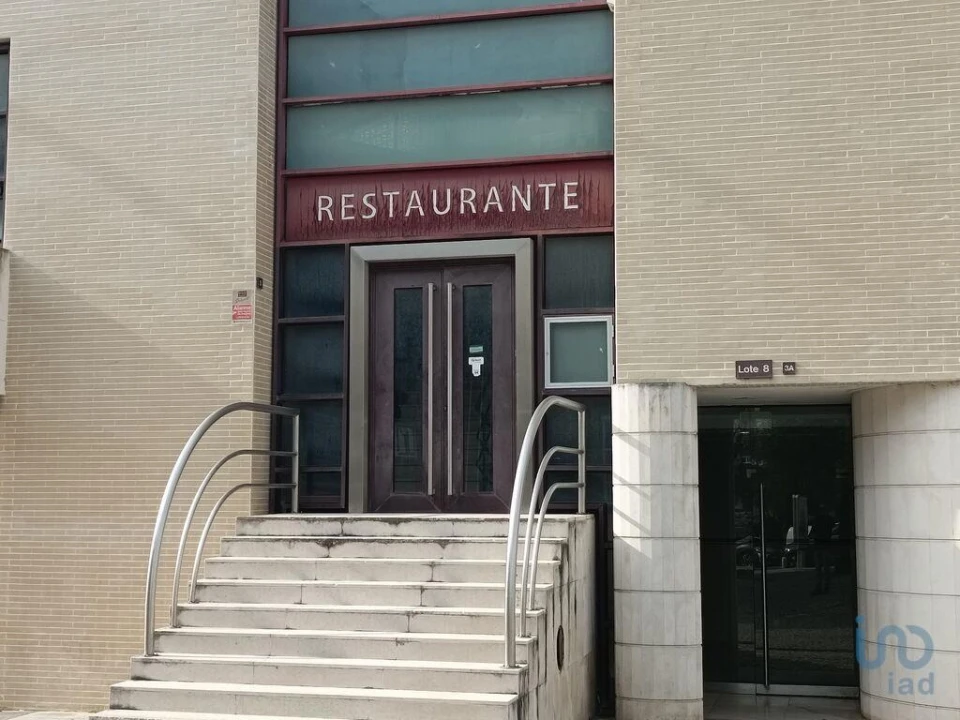 Loja para Venda em Carnaxide e Queijas Foto 2