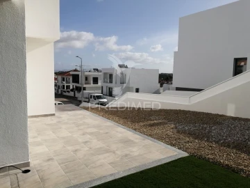 Moradia T4 para Venda em Corroios