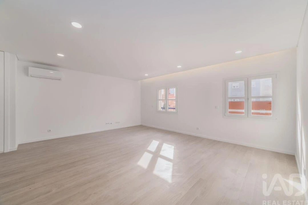 Apartamento T3 para Venda em Venteira Foto 18