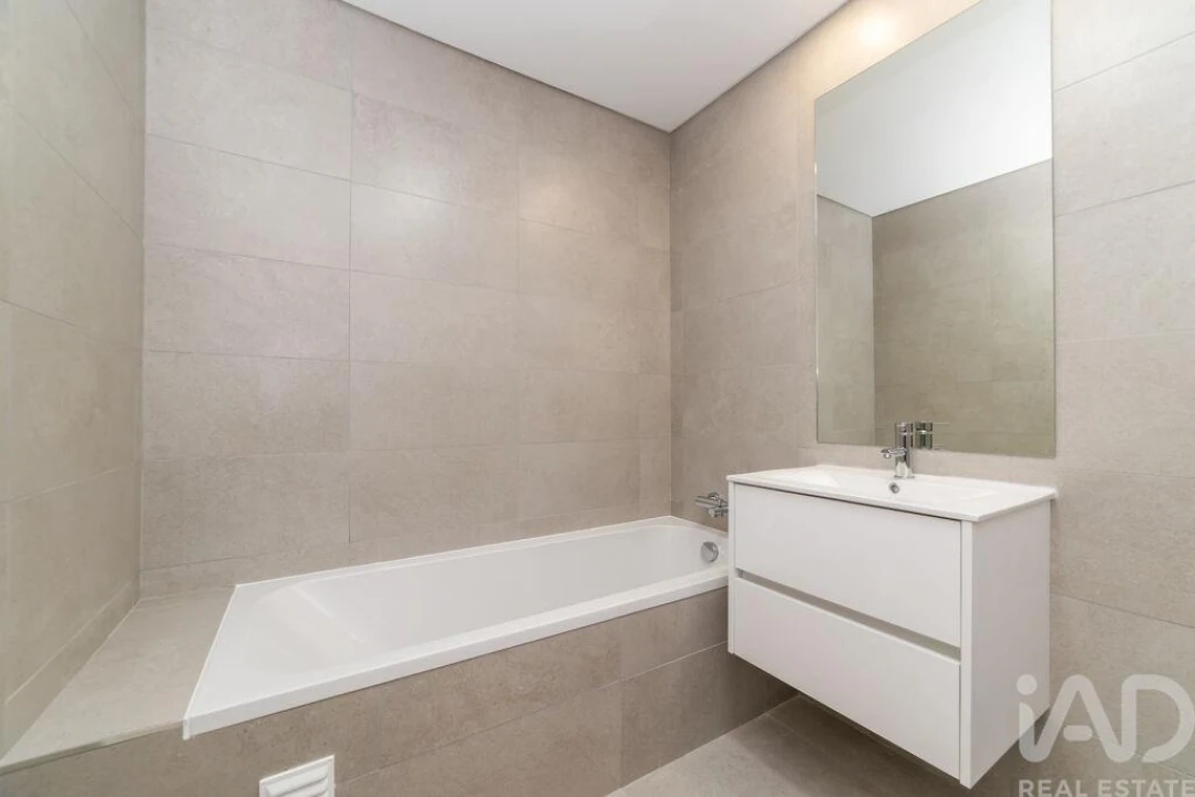 Apartamento T2 para Venda em Tavarede Foto 14