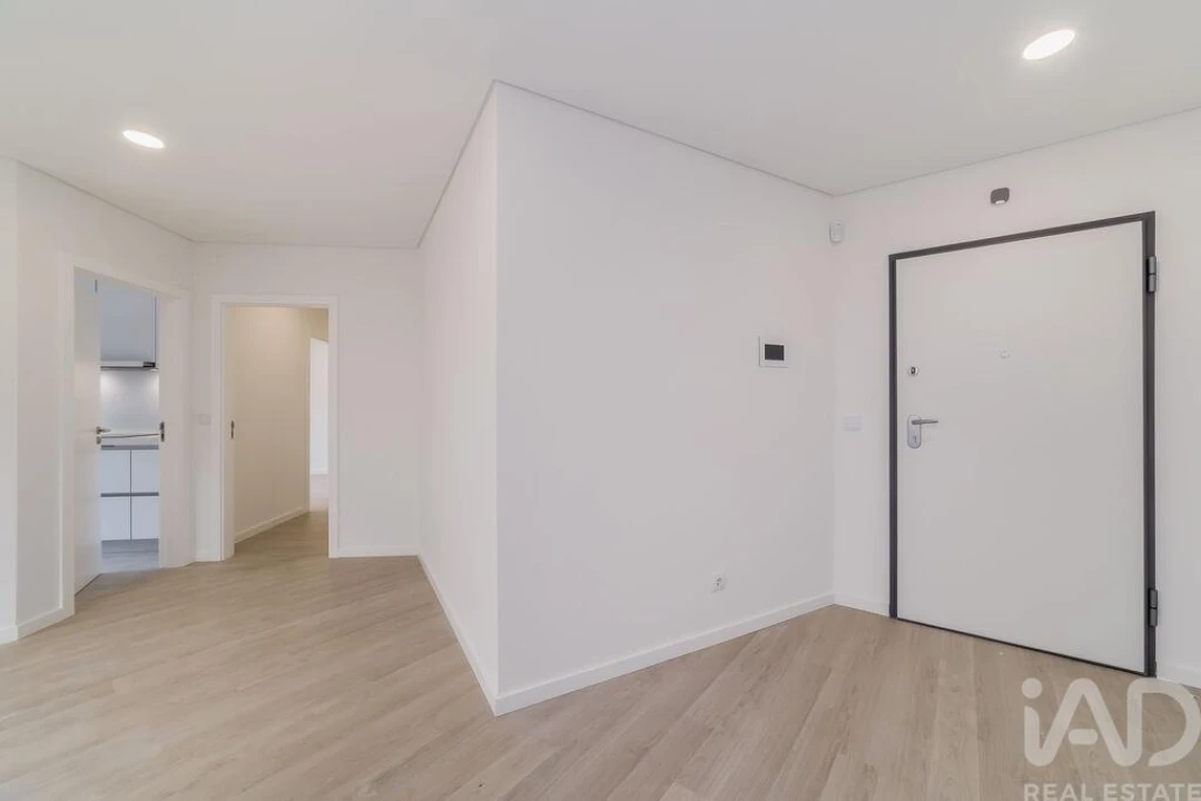Apartamento T2 para Venda em Tavarede Foto 5