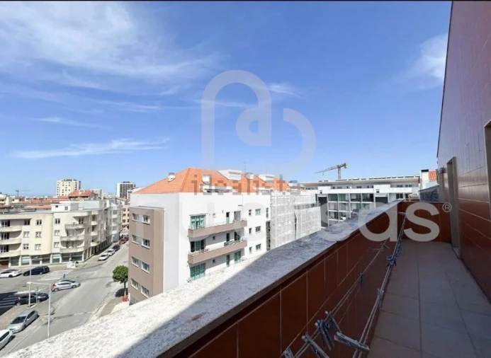 Apartamento T4 para Venda em Requeixo, Nossa Senhora de Fátima e Nariz Foto 1