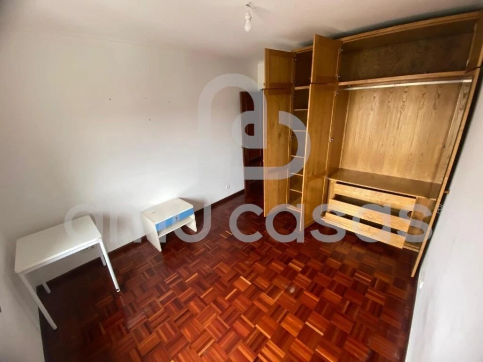 Apartamento T4 para Venda em Requeixo, Nossa Senhora de Fátima e Nariz Foto 8