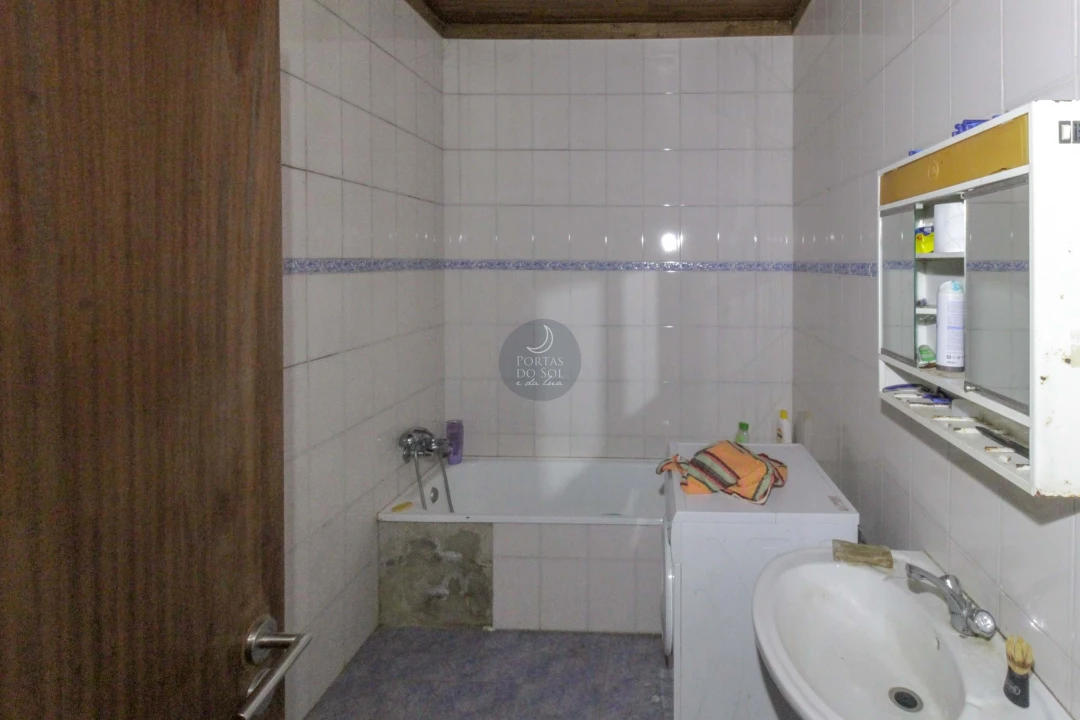 Moradia T3 para Venda em Alcanhões Foto 9