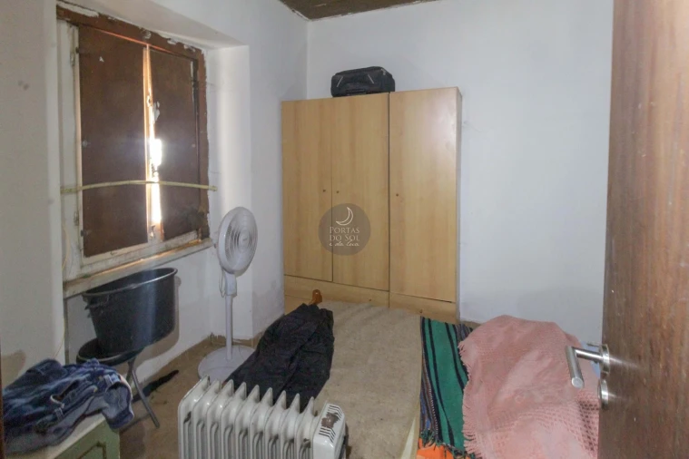 Moradia T3 para Venda em Alcanhões Foto 8