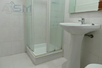 Apartamento T3 para Arrendamento em Cacém e São Marcos