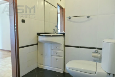 Apartamento T3 para Arrendamento em Cacém e São Marcos