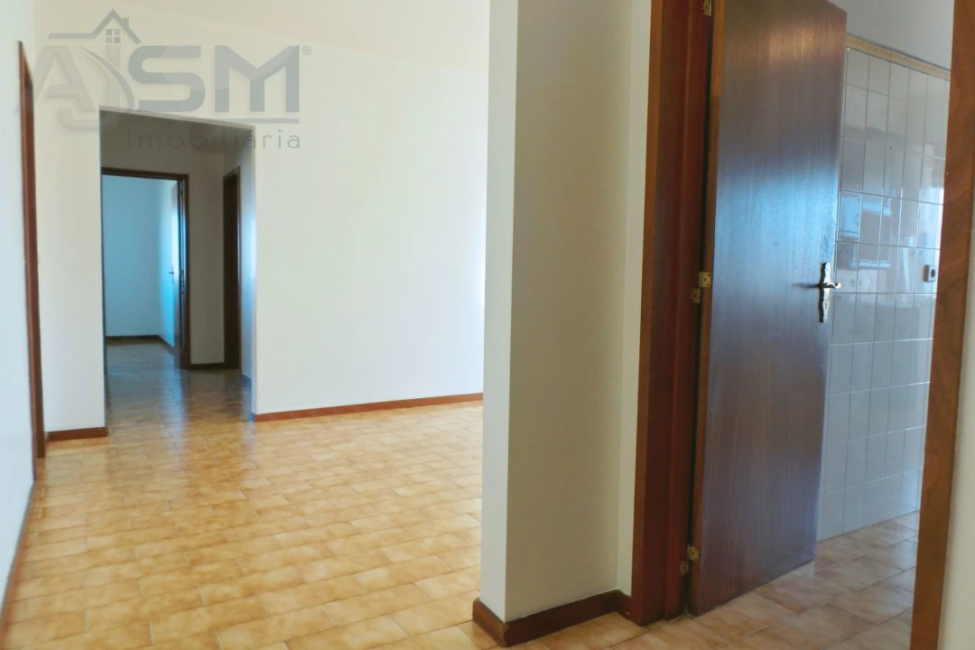 Apartamento T3 para Arrendamento em Cacém e São Marcos Foto 2