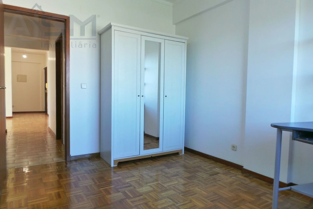 Apartamento T3 para Arrendamento em Cacém e São Marcos Foto 23