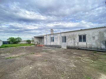 Moradia T4 para Venda em Atouguia da Baleia