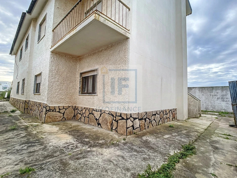 Moradia T4 para Venda em Atouguia da Baleia Foto 3
