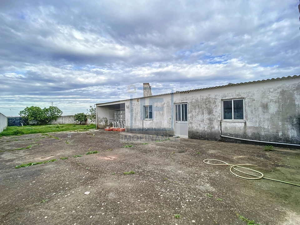 Moradia T4 para Venda em Atouguia da Baleia Foto 5