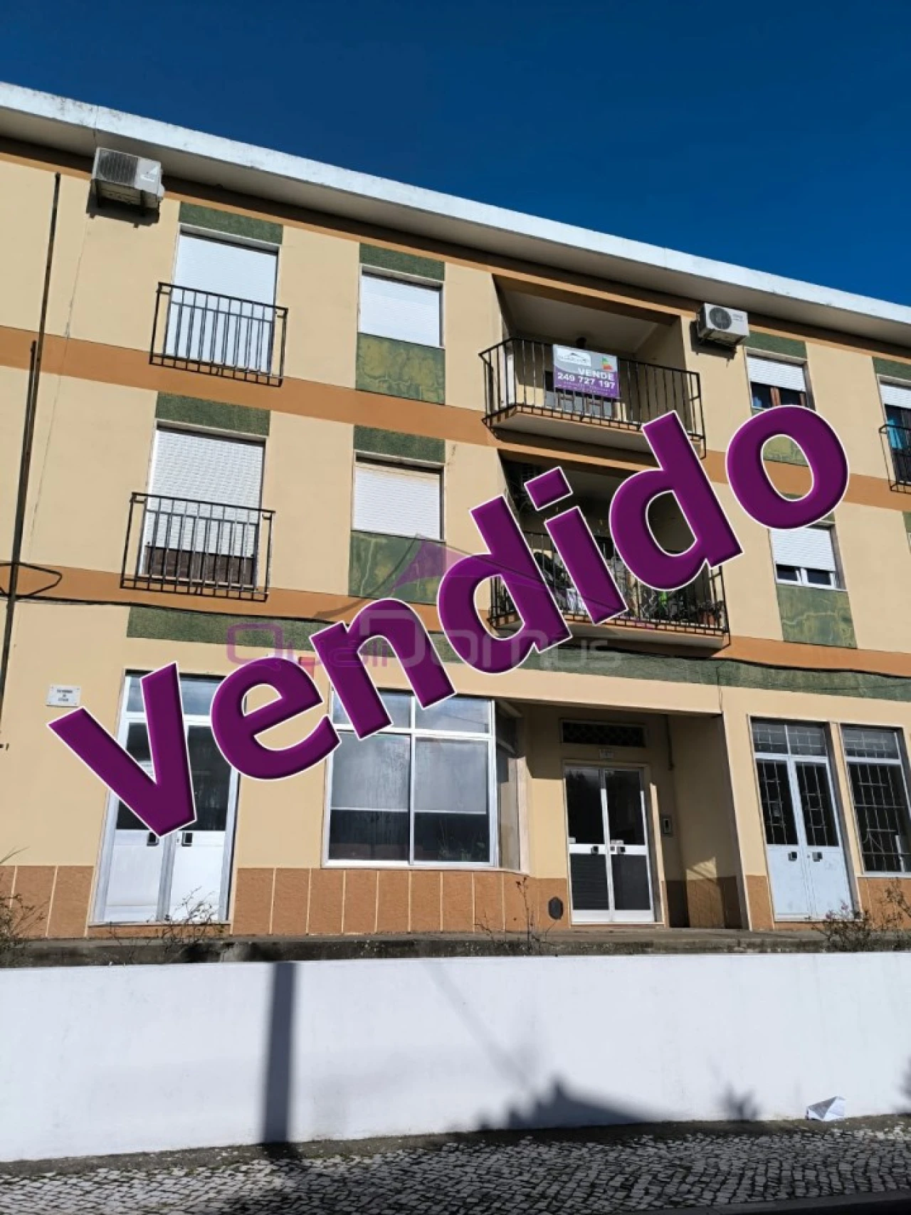 Apartamento T2 para Venda em Vila Nova da Barquinha Foto 1