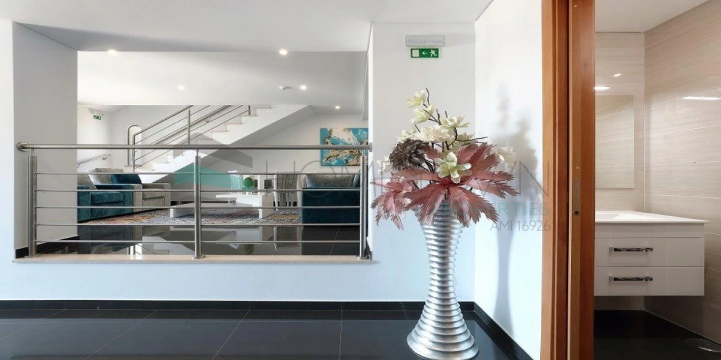 Negócio para Venda em Albufeira e Olhos de Água Foto 21