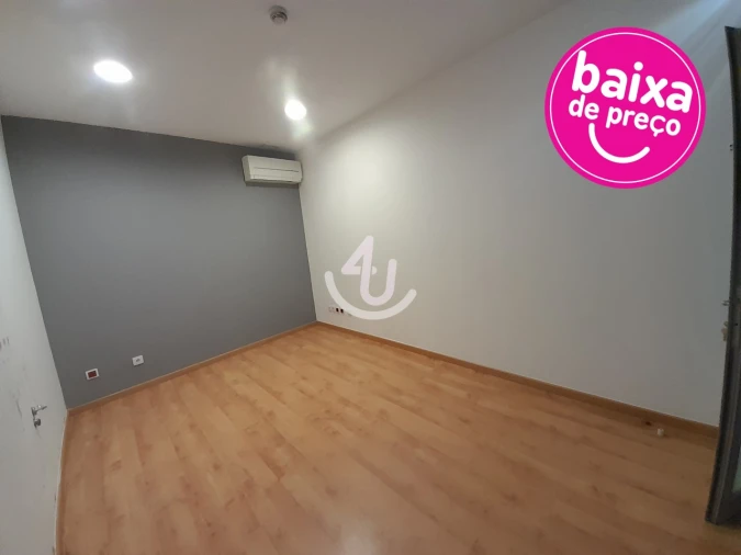 Escritório para Arrendamento em Alcobaça e Vestiaria