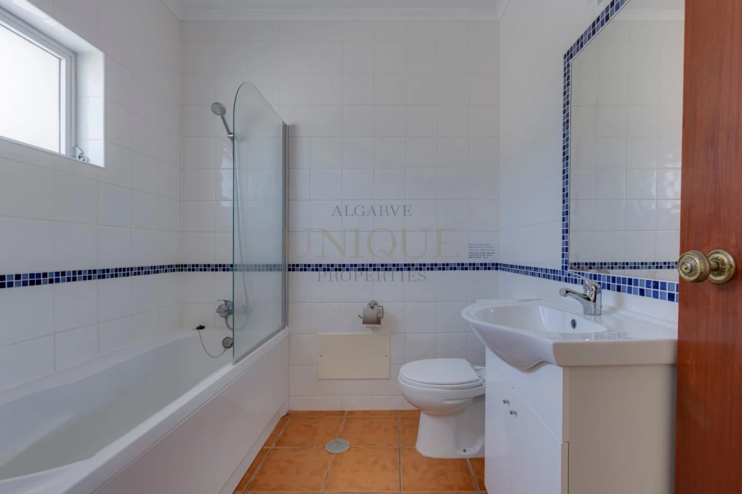 Negócio para Venda em Budens Foto 25