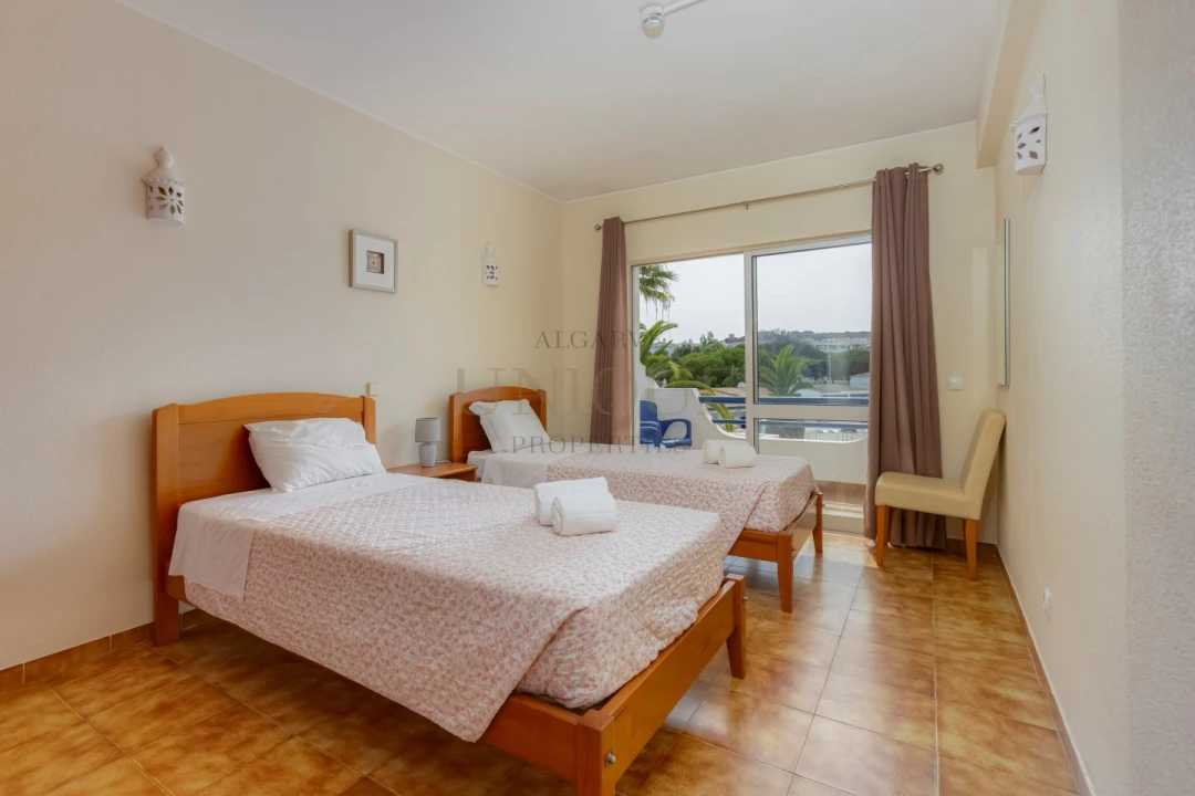 Negócio para Venda em Budens Foto 23