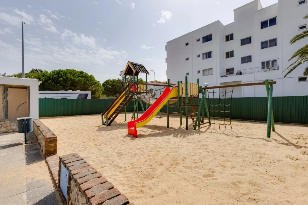 Negócio para Venda em Budens Foto 6