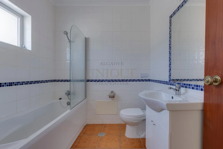 Negócio para Venda em Budens Foto 25