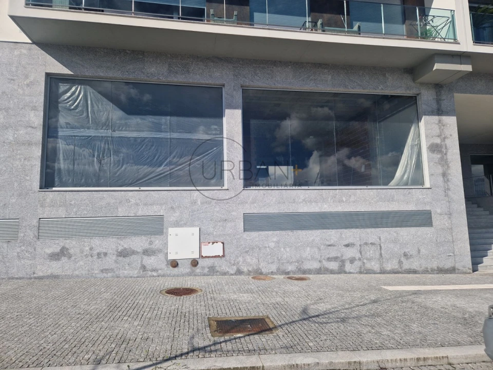 Loja para Venda em Abraveses Foto 3