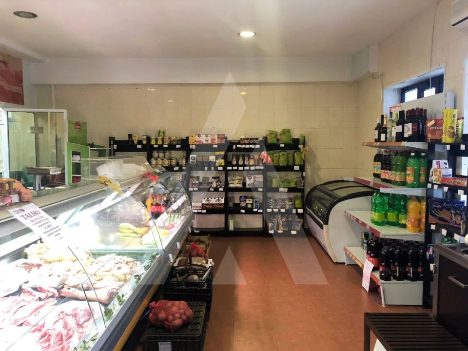 Loja para Cedência de Quotas em Oliveirinha Foto 1