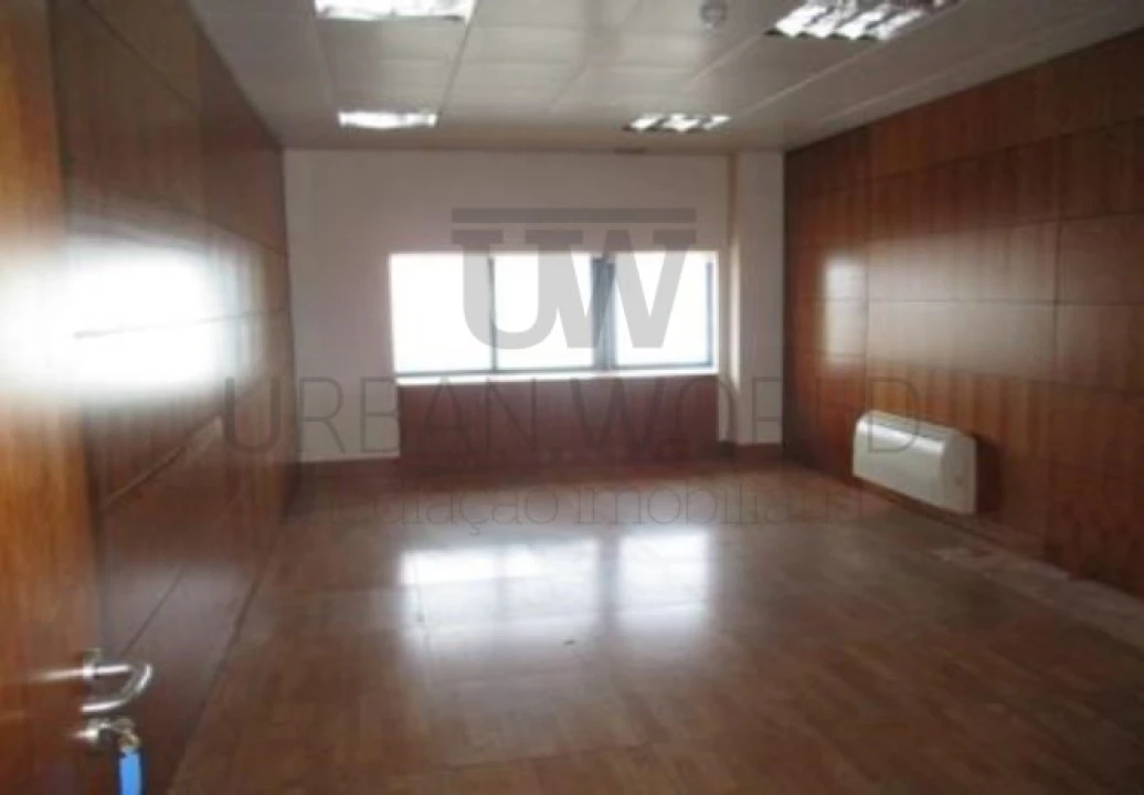 Prédio para Arrendamento em Montijo e Afonsoeiro Foto 3