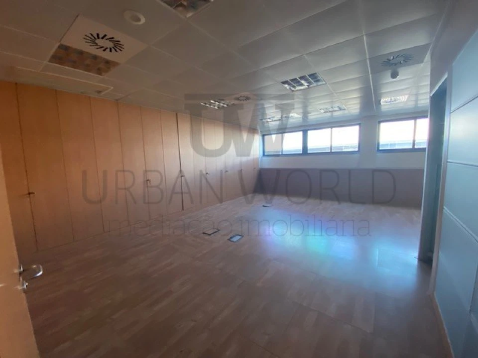 Prédio para Arrendamento em Montijo e Afonsoeiro Foto 12