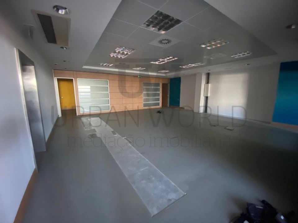 Prédio para Arrendamento em Montijo e Afonsoeiro Foto 13