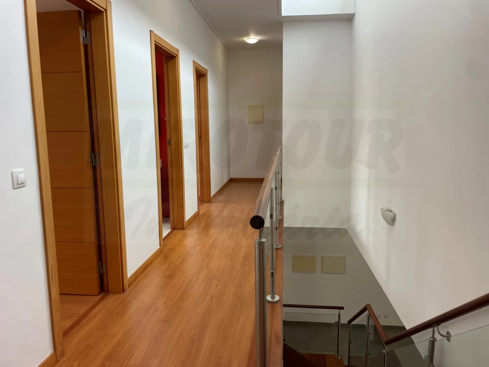 Moradia T4 para Venda em Santo Andre Foto 46