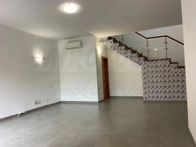 Moradia T4 para Venda em Santo Andre Foto 23