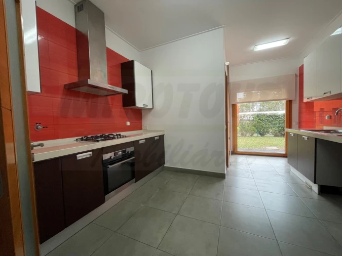 Moradia T4 para Venda em Santo Andre Foto 26