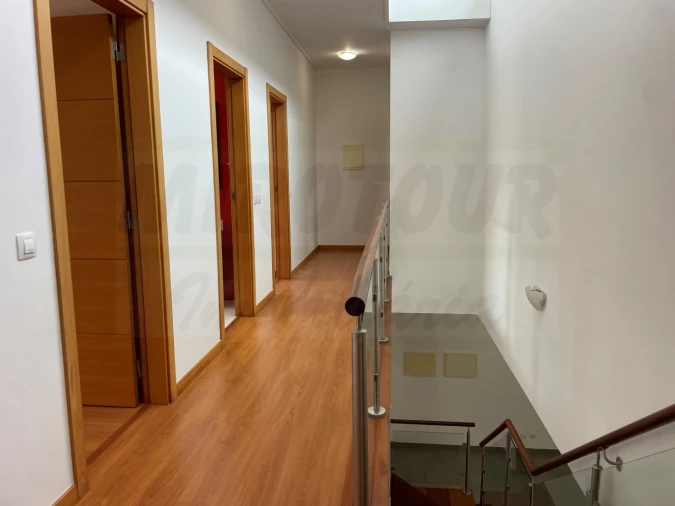 Moradia T4 para Venda em Santo Andre Foto 46