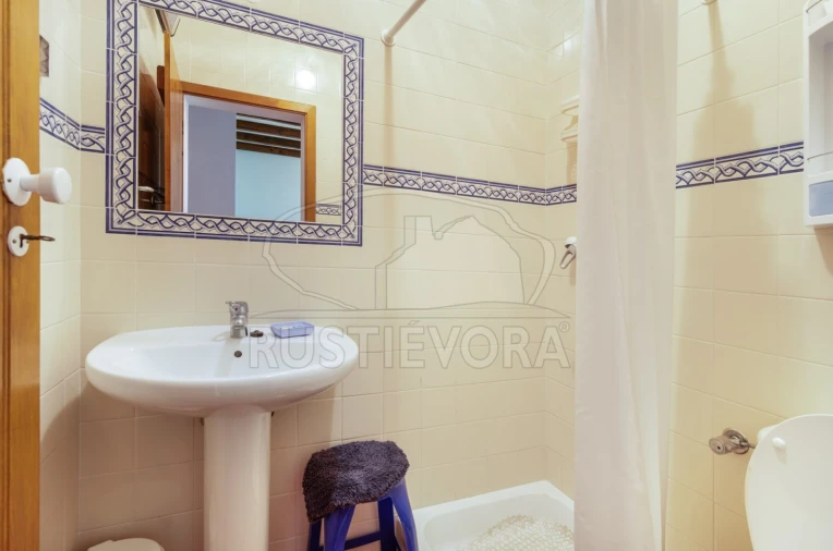 Negócio para Venda em Cortiçadas de Lavre e Lavre Foto 16