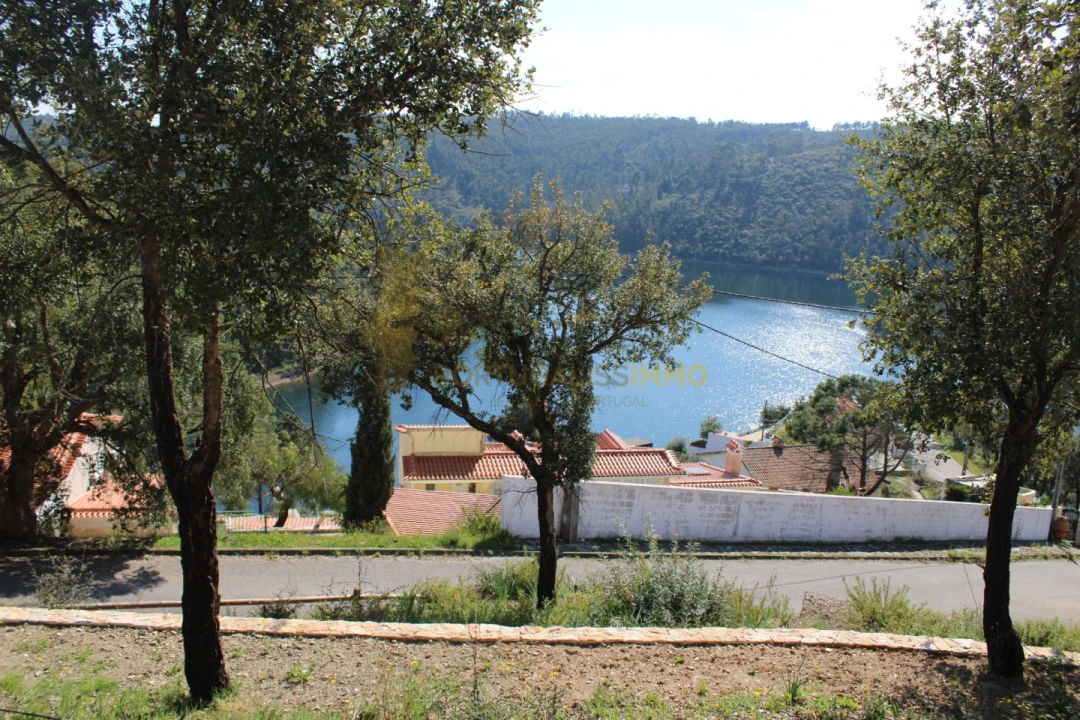 Moradia T4 para Venda em Serra e Junceira Foto 24