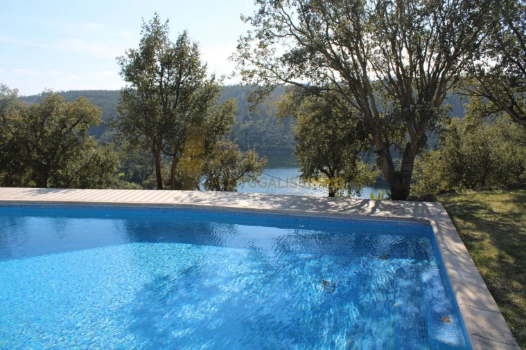 Moradia T4 para Venda em Serra e Junceira Foto 20