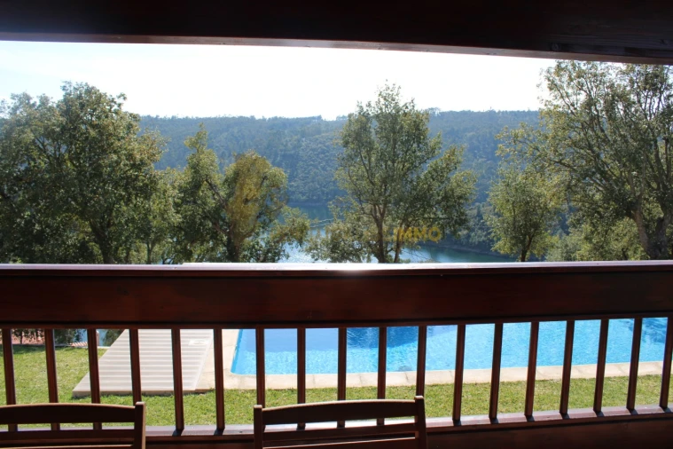 Moradia T4 para Venda em Serra e Junceira Foto 28