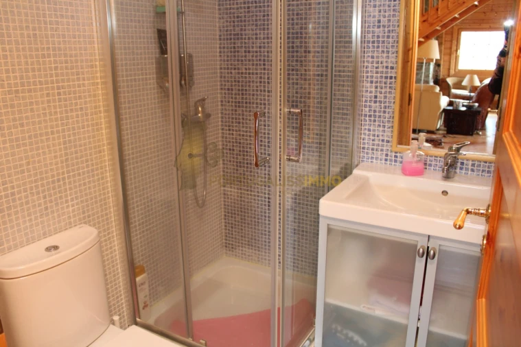 Moradia T4 para Venda em Serra e Junceira Foto 8