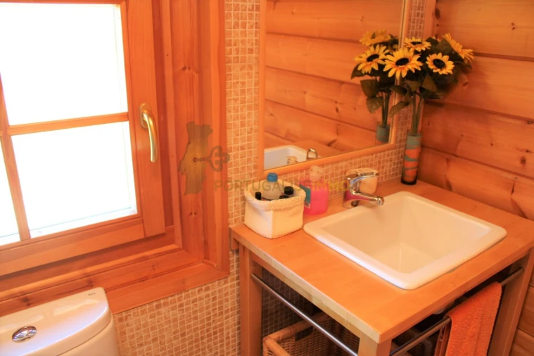 Moradia T4 para Venda em Serra e Junceira Foto 17