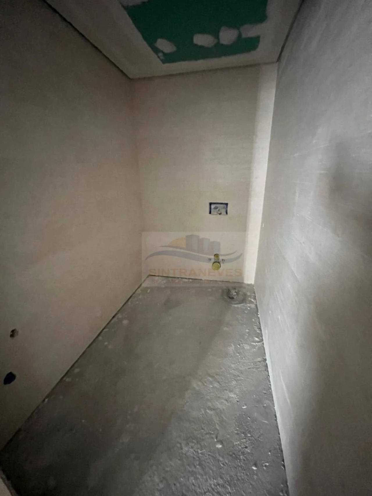 Moradia T3 para Venda em Santo António dos Cavaleiros e Frielas Foto 12