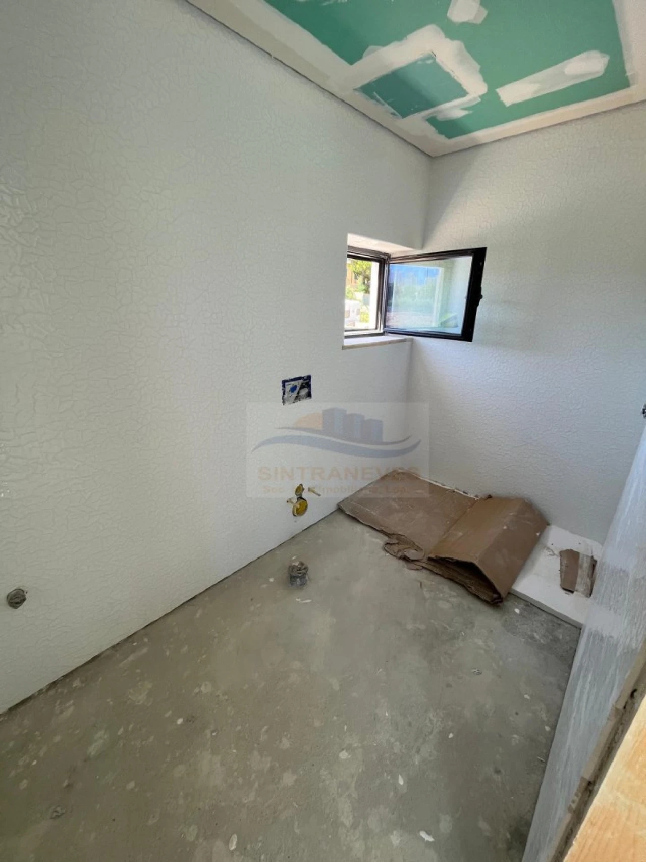 Moradia T3 para Venda em Santo António dos Cavaleiros e Frielas Foto 23