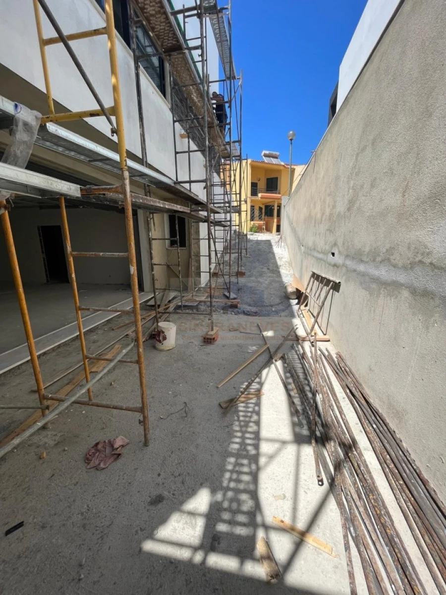 Moradia T3 para Venda em Santo António dos Cavaleiros e Frielas Foto 5